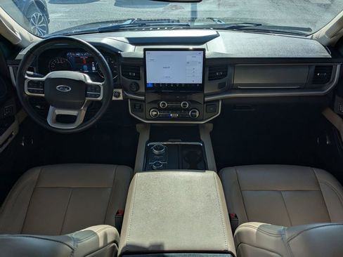 Used 2022 Ford Expedition Max XLT AWD/4WD image 14