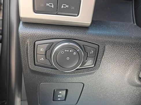 Used 2017 Ford F150 Lariat RWD image 17