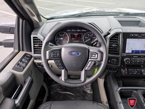Used 2022 Ford F250 XLT w/ XLT Premium Package AWD/4WD image 2
