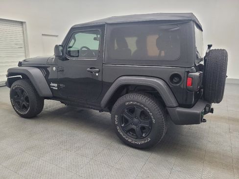 Used 2018 Jeep Wrangler Sport image 3