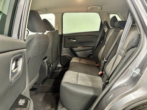 Used 2025 Nissan Rogue SV AWD/4WD image 19