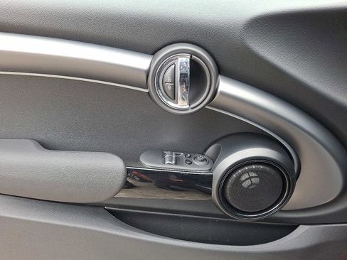 Used 2024 MINI Cooper SE image 12