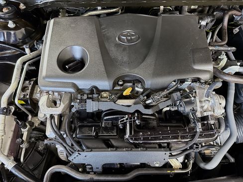 Used 2023 Toyota Camry SE FWD image 39