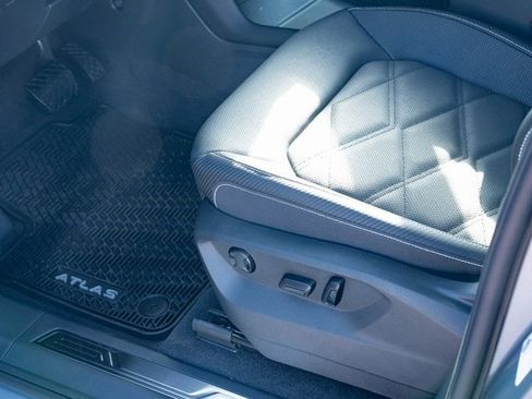 New 2026 Volkswagen Atlas Cross Sport SE image 27