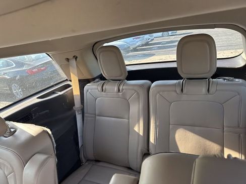 Used 2020 Lincoln Aviator Reserve w/ Equipment Group 202A AWD/4WD image 12