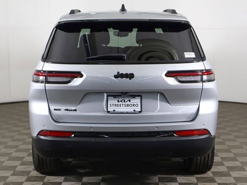 Used 2022 Jeep Grand Cherokee L Laredo AWD/4WD image 12