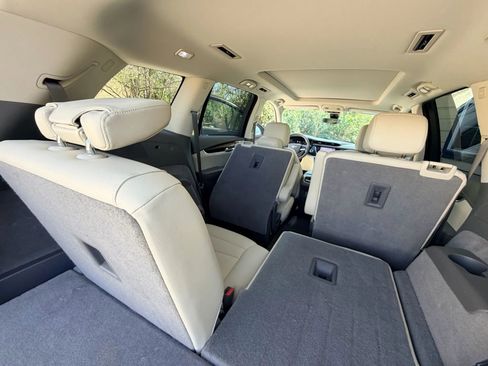 Used 2020 Cadillac XT6 Premium Luxury image 24