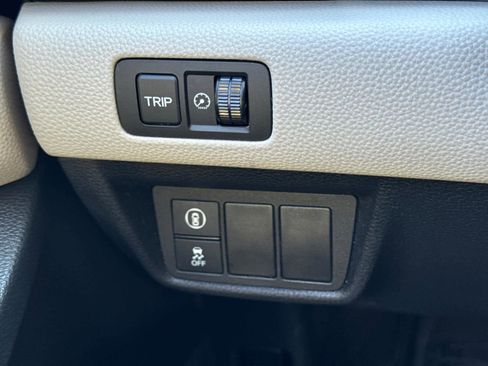 Used 2018 Honda Accord LX image 23