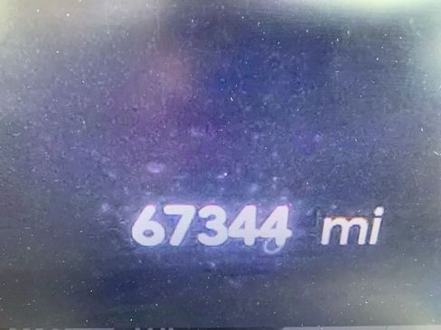 Used 2023 Chrysler Pacifica Limited image 11