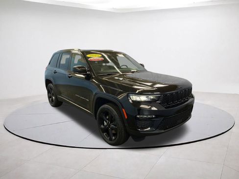 Used 2025 Jeep Grand Cherokee Limited w/ Luxury Tech Group II AWD/4WD image 1