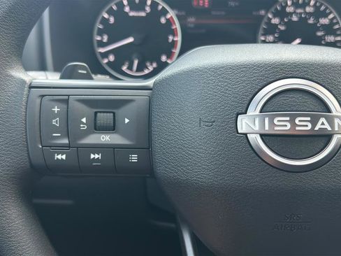 Used 2026 Nissan Rogue S FWD image 27