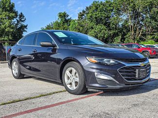Used 2022 Chevrolet Malibu LS FWD video 1