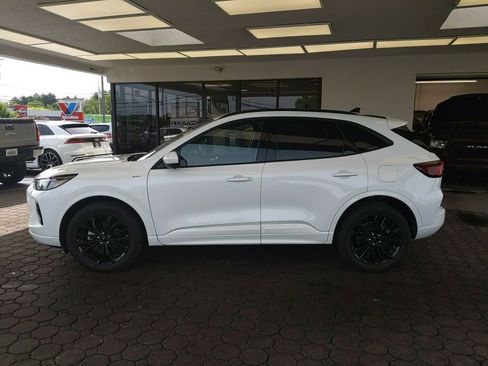 Used 2023 Ford Escape ST-Line Elite AWD/4WD image 10