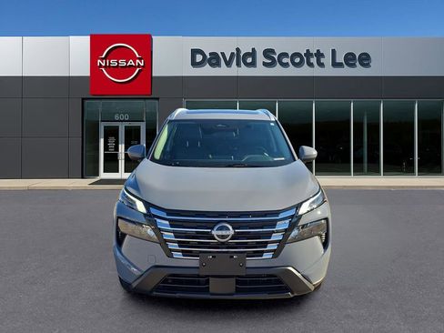 Used 2026 Nissan Rogue SV w/ SV Premium Package image 2