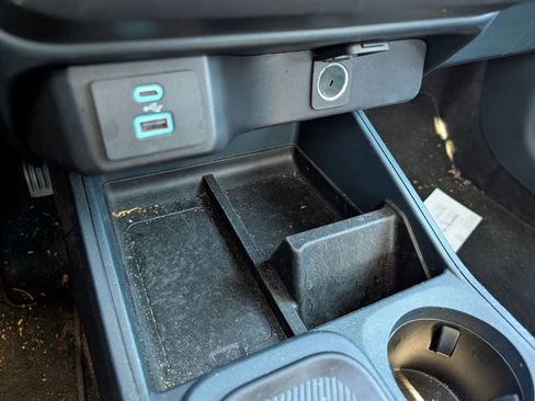 Used 2023 Ford Maverick XL image 18