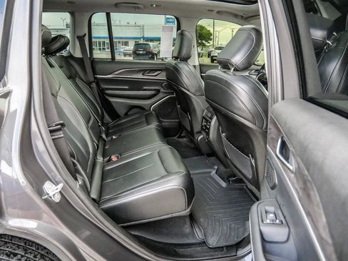 Used 2022 Jeep Grand Cherokee Limited AWD/4WD image 22