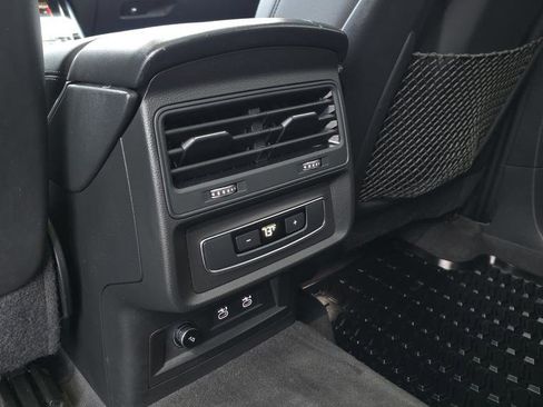 Used 2021 Audi Q7 2.0T Premium Plus image 16