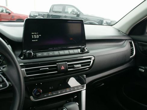 Used 2023 Kia Seltos SX w/ SX Sunroof Package image 20