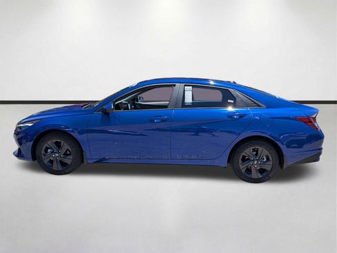Used 2023 Hyundai Elantra SEL FWD image 7