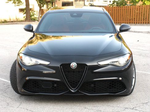 Used 2023 Alfa Romeo Giulia Sprint RWD image 8