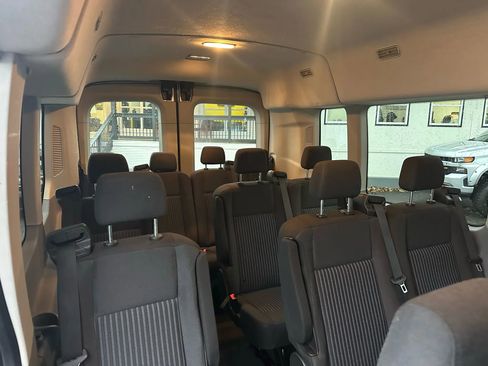 Used 2018 Ford Transit 350 XLT image 13