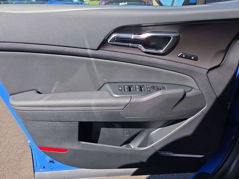 New 2026 Kia Sportage SX image 8