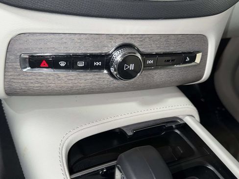 Used 2023 Volvo XC90 T8 Plus w/ Protection Package Premier AWD/4WD image 25