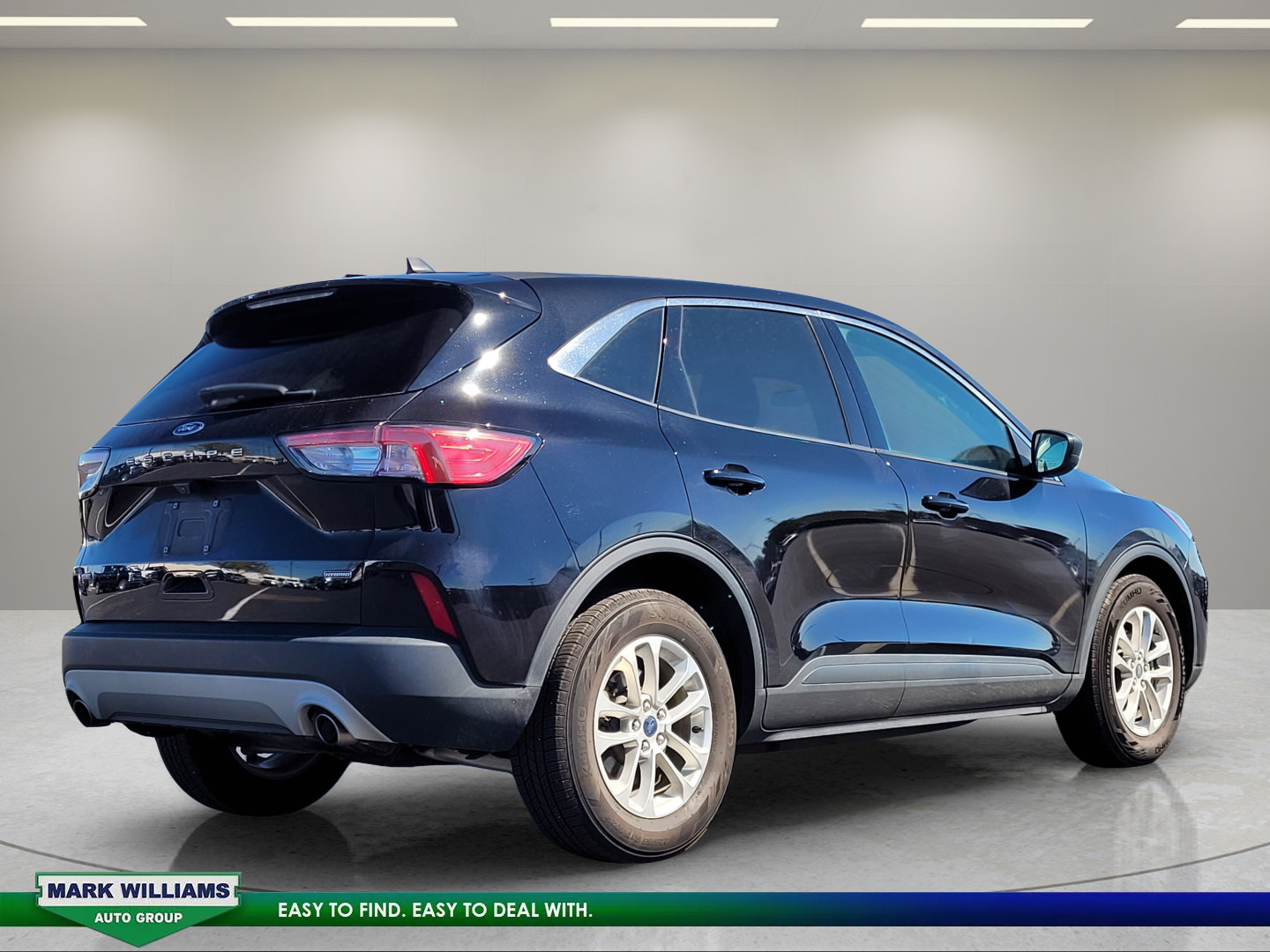 Used 2022 Ford Escape SE w/ Convenience Package FWD image 4