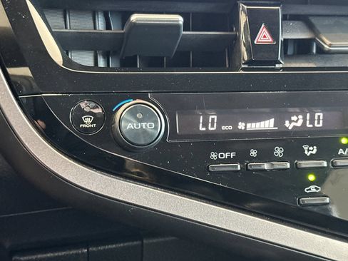 Used 2023 Toyota Camry SE w/ Audio Upgrade Package FWD image 28