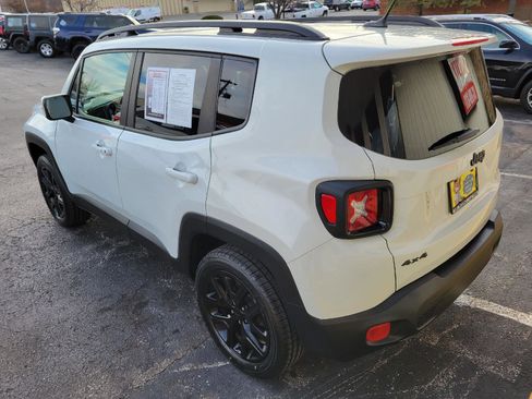 Used 2017 Jeep Renegade Altitude image 26