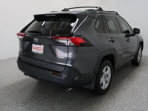 Used 2021 Toyota RAV4 XLE FWD image 7