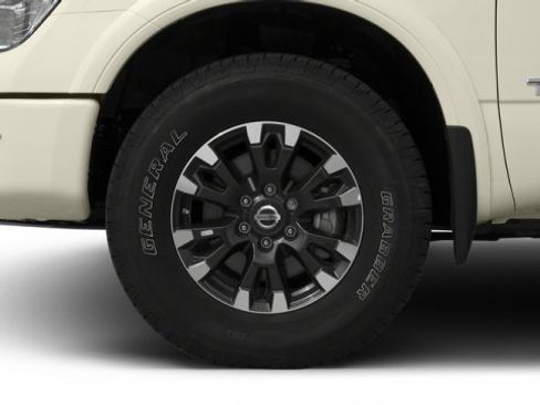 Used 2017 Nissan Titan PRO-4X w/ Pro-4x Convenience Package image 14