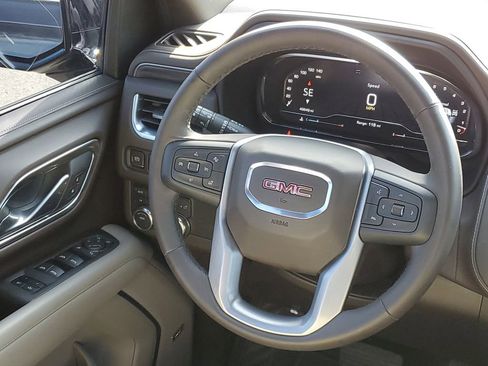 Certified 2024 GMC Yukon SLT w/ SLT Luxury Package image 28