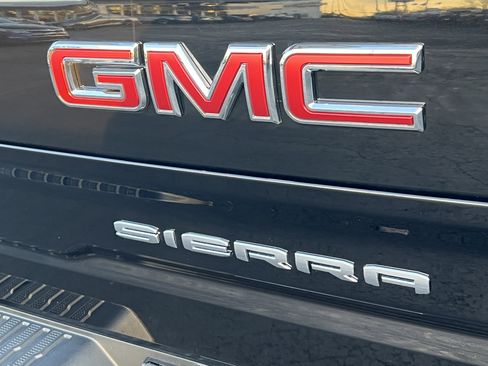 Used 2021 GMC Sierra 1500 AT4 w/ AT4 Premium Package image 8