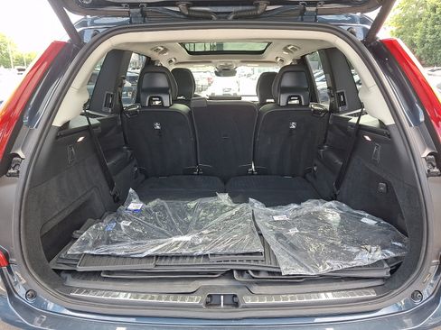 Used 2024 Volvo XC90 T8 Ultimate w/ Protection Package AWD/4WD image 22
