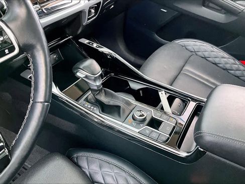 Used 2022 Kia Sorento SX Prestige image 17