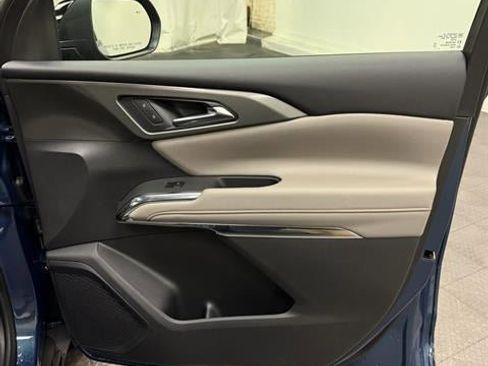 New 2026 Chevrolet Traverse LT w/ Sun and Wheel Package FWD image 17