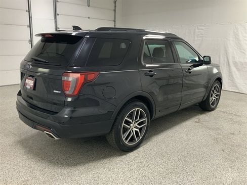Used 2017 Ford Explorer Sport AWD/4WD image 4
