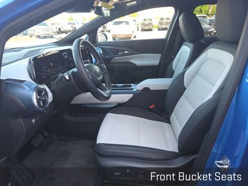 Used 2024 Chevrolet Equinox EV LT FWD image 30