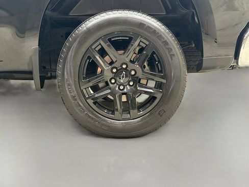 Used 2023 Chevrolet Silverado 1500 LT AWD/4WD image 34