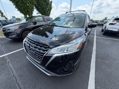 Used 2024 Nissan Kicks SV w/ Interior Electronics Package FWD image 18