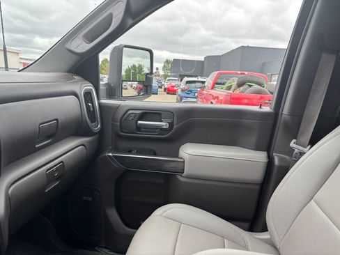 Used 2021 Chevrolet Silverado 2500 LTZ w/ LTZ Premium Package AWD/4WD image 18