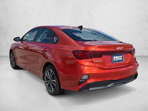 Used 2024 Kia Forte LXS w/ LXS Technology Package FWD image 7