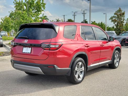 Certified 2024 Honda Pilot EX-L image 6