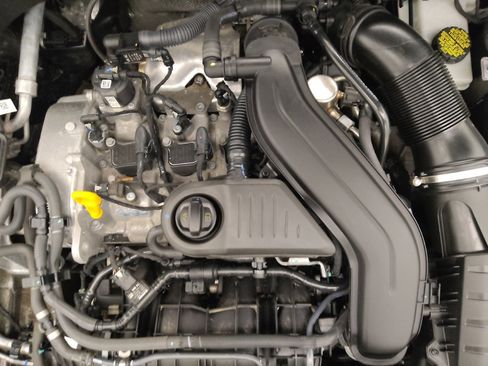Used 2024 Volkswagen Jetta SE FWD image 30