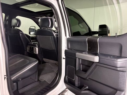 Certified 2019 Ford F350 Platinum w/ Platinum Ultimate Package image 35
