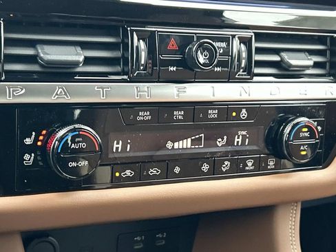 New 2026 Nissan Pathfinder Platinum AWD/4WD image 33