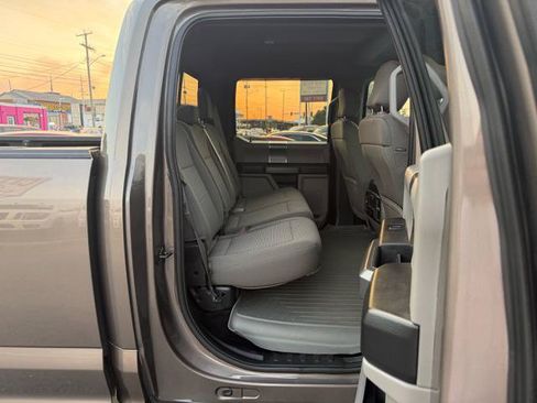 Used 2018 Ford F150 XLT w/ Equipment Group 302A Luxury AWD/4WD image 16