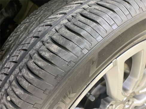 Used 2022 GMC Terrain Denali image 23