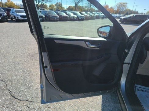 Used 2022 Ford Escape SEL image 10